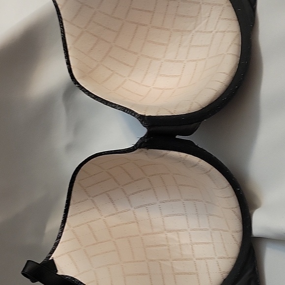 Victoria's Secret 38 DD Charcoal Bra - Picture 3 of 8